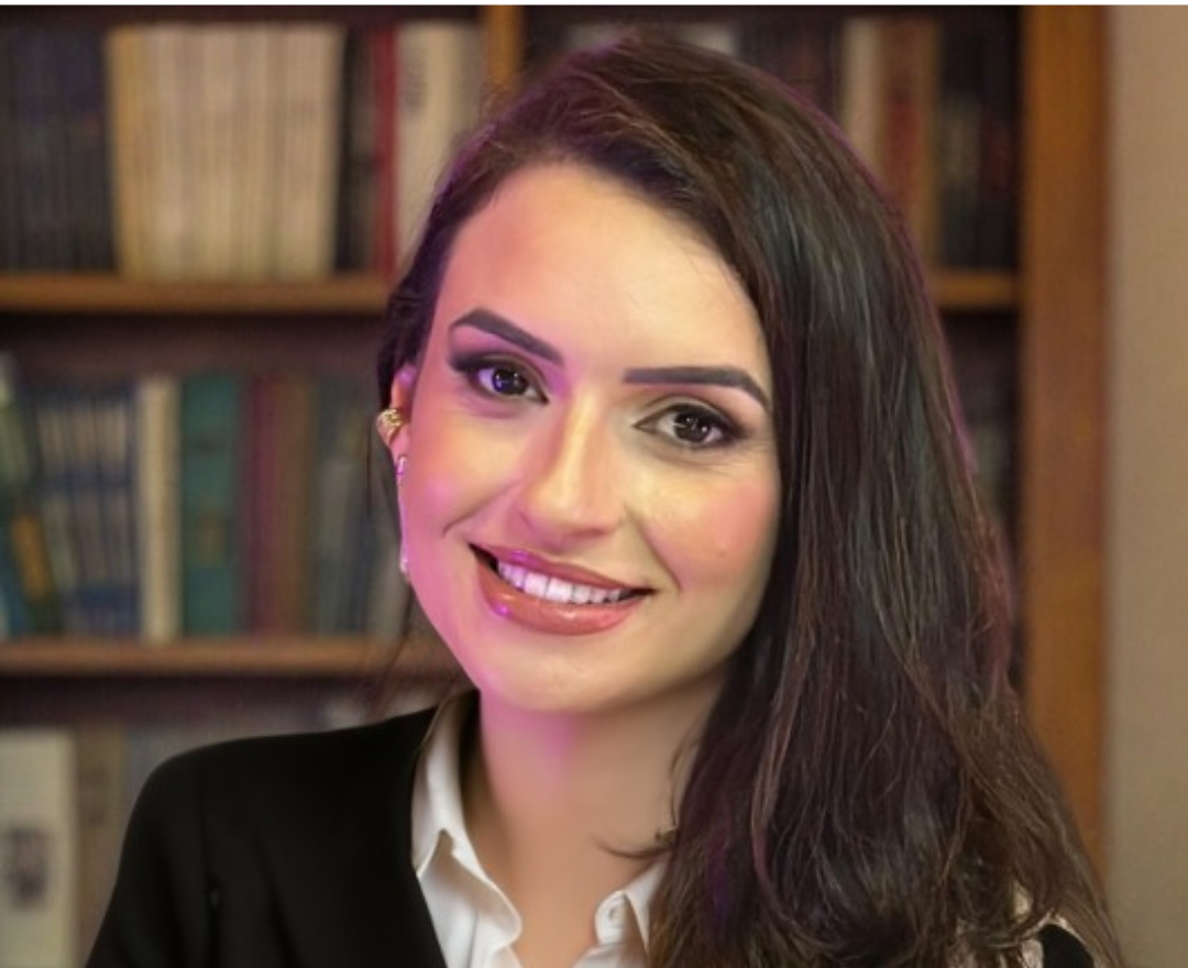 Foto da professora Rainhany